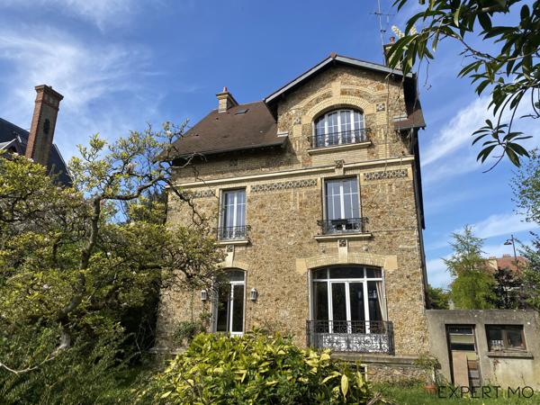 Versailles (78000) Belle Maison en Meulière 11 pièces Versailles Rive droite