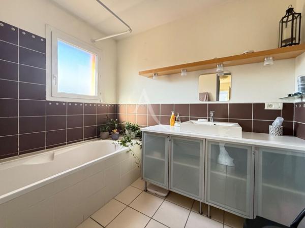 Idron maison 5 pièce(s) et garage