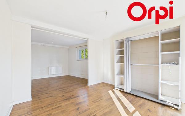 Immeuble à vendre    4 pièces •  Bernay