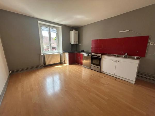 Appartement à louer 3 pièces 90.76m² Colombier-Fontaine (25260)