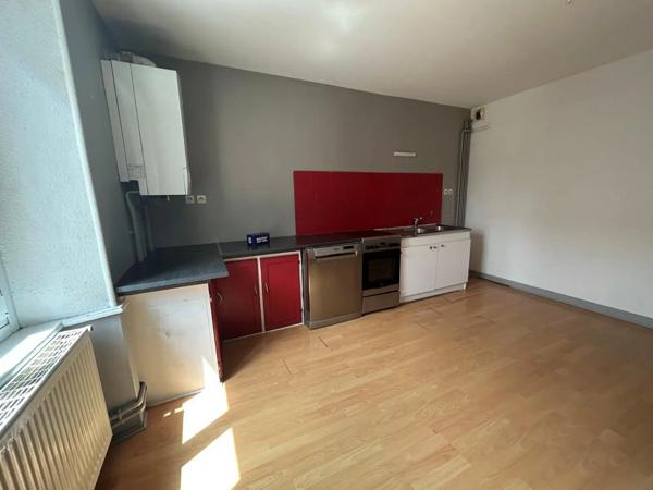 Appartement à louer 3 pièces 90.76m² Colombier-Fontaine (25260)