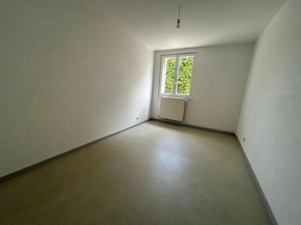 Appartement à louer 3 pièces 90.76m² Colombier-Fontaine (25260)