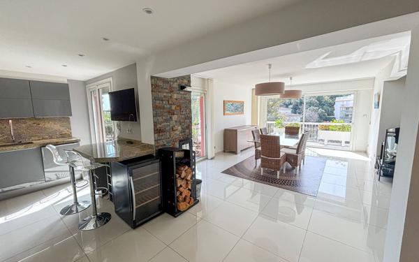 Appartement à vendre    3 pièces • 109,07 m2 Mandelieu-la-Napoule