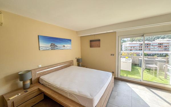 Appartement à vendre    3 pièces • 109,07 m2 Mandelieu-la-Napoule