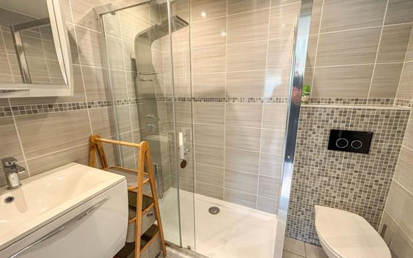 Appartement à vendre    3 pièces • 109,07 m2 Mandelieu-la-Napoule