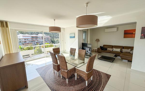Appartement à vendre    3 pièces • 109,07 m2 Mandelieu-la-Napoule