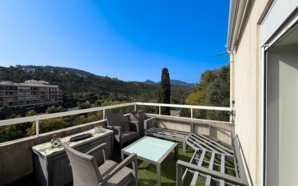 Appartement à vendre    3 pièces • 109,07 m2 Mandelieu-la-Napoule