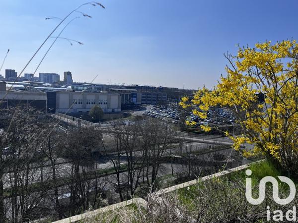 Appartement 4 pièces de 81 m² à Évry (91000)