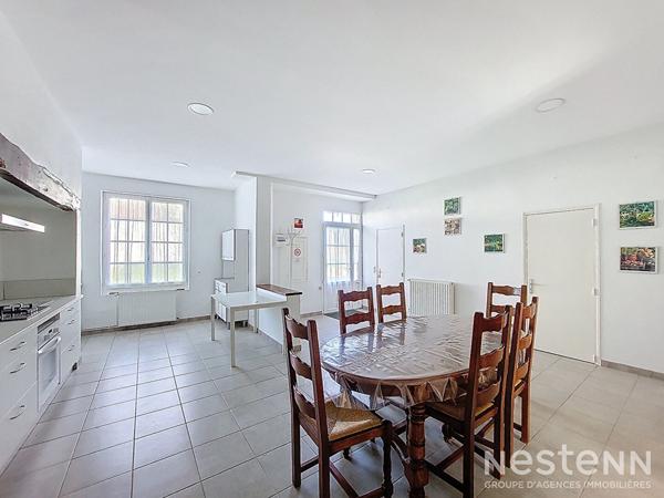 A Vendre Maison en pierre de plain-pied de 142 m² avec 305 m² de dépendances à la campagne