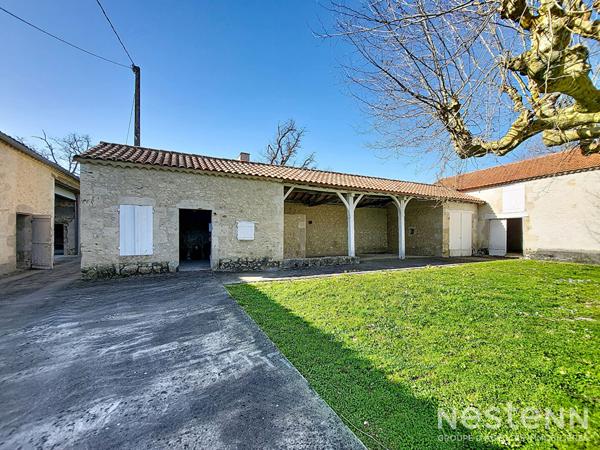 A Vendre Maison en pierre de plain-pied de 142 m² avec 305 m² de dépendances à la campagne