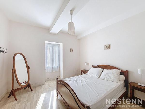 A Vendre Maison en pierre de plain-pied de 142 m² avec 305 m² de dépendances à la campagne