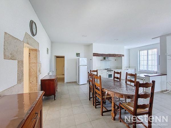 A Vendre Maison en pierre de plain-pied de 142 m² avec 305 m² de dépendances à la campagne