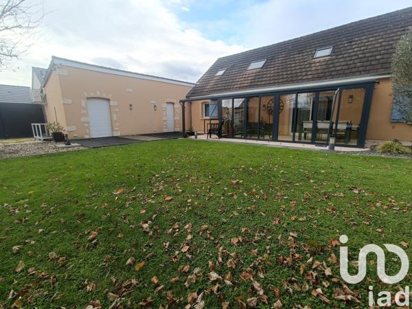 Pavillon 7 pièces de 179 m² à Châteauroux (36000)