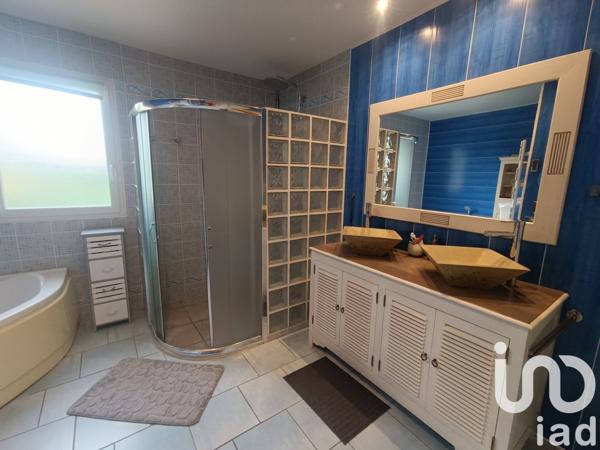 Pavillon 7 pièces de 179 m² à Châteauroux (36000)