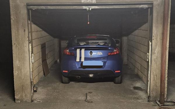 Stationnement à vendre    Paris 18