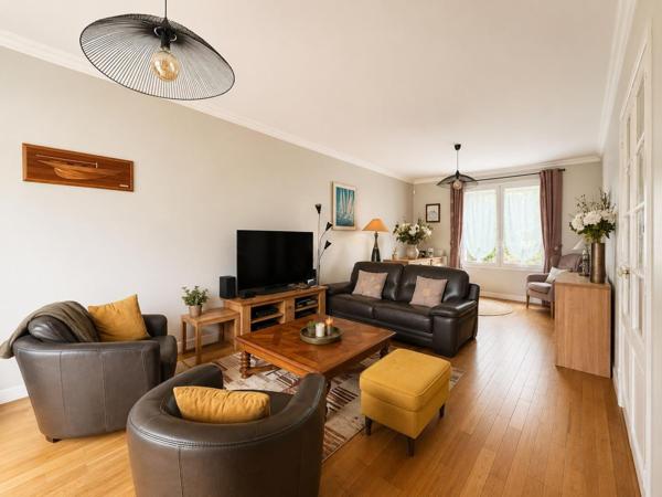 Belle meuliére à HOUILLES. 779 000 € - Référence  982