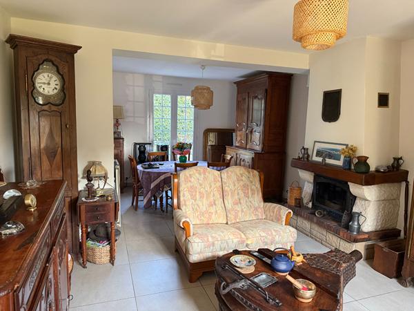 Maison à vendre à Châteaugiron ? 5 chambres ? Sous-sol complet ? Terrain de 459 m² ? Proche Rennes