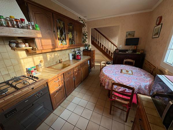 Maison à vendre à Châteaugiron ? 5 chambres ? Sous-sol complet ? Terrain de 459 m² ? Proche Rennes