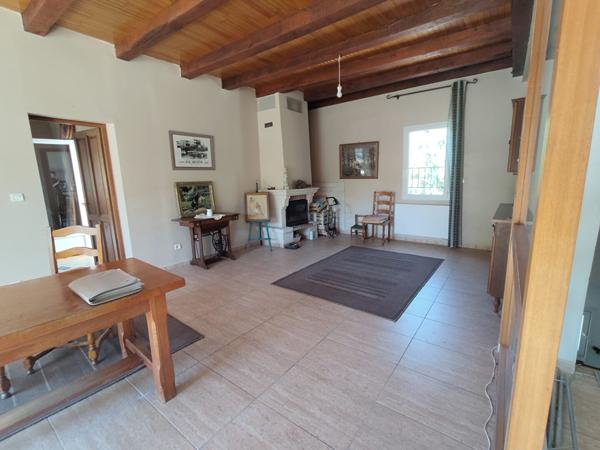 EXCLUSIVITÉ ? Une maison aux volumes exceptionnels, idéale pour accueillir tous vos projets de vie ! Coursac