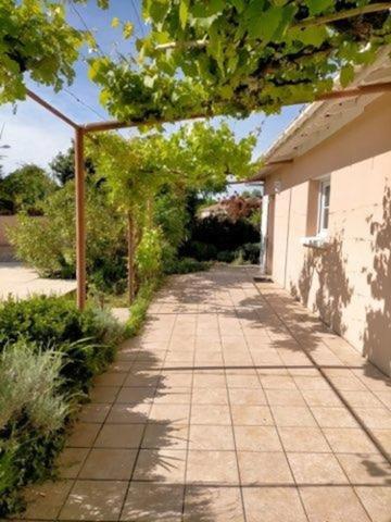 SANGUINET (40), belle maison de caractère de 205 m², 9 pièces avec appartement T2 indépendant, jardin et piscine