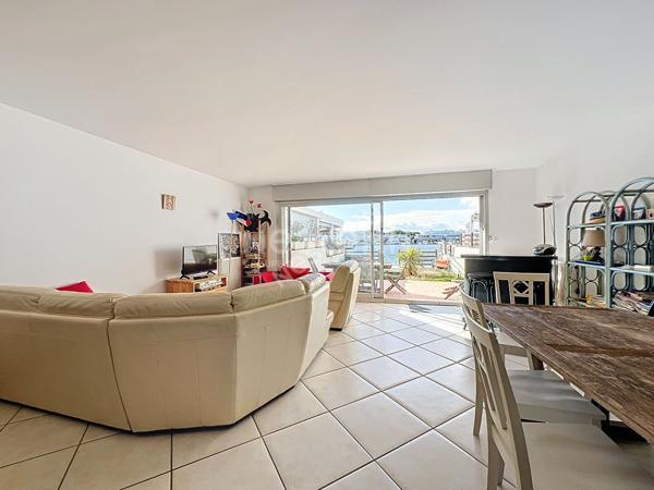 Port Camargue Marina de type P5  de 104m² environ en Triplex avec garage