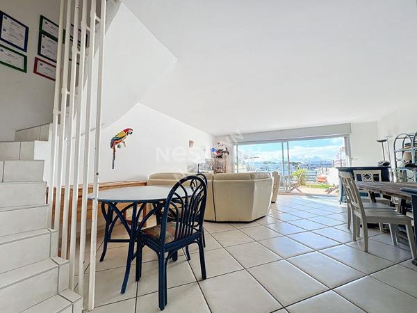 Port Camargue Marina de type P5  de 104m² environ en Triplex avec garage