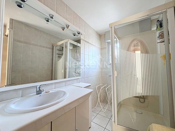 Port Camargue Marina de type P5  de 104m² environ en Triplex avec garage