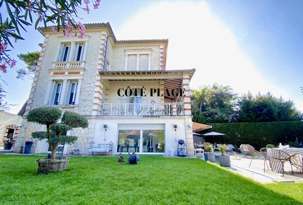 Royan (17200) PONTAILLAC - PIGEONNIER VILLA BELLE EPOQUE - 400 M PLAGE - 300 M COMMERCES - 6 PCS 4CHS AU PRIX DE 1 198 300 €