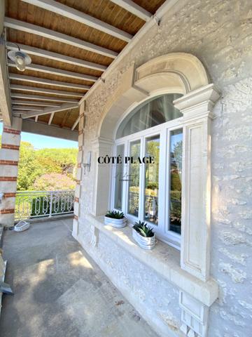 Royan (17200) PONTAILLAC - PIGEONNIER VILLA BELLE EPOQUE - 400 M PLAGE - 300 M COMMERCES - 6 PCS 4CHS AU PRIX DE 1 198 300 €