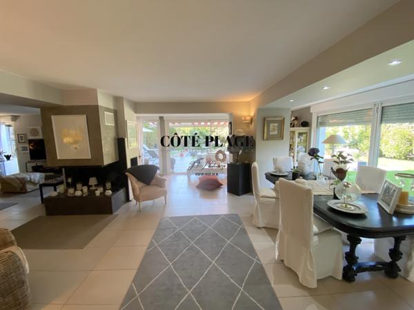 Royan (17200) PONTAILLAC - PIGEONNIER VILLA BELLE EPOQUE - 400 M PLAGE - 300 M COMMERCES - 6 PCS 4CHS AU PRIX DE 1 198 300 €