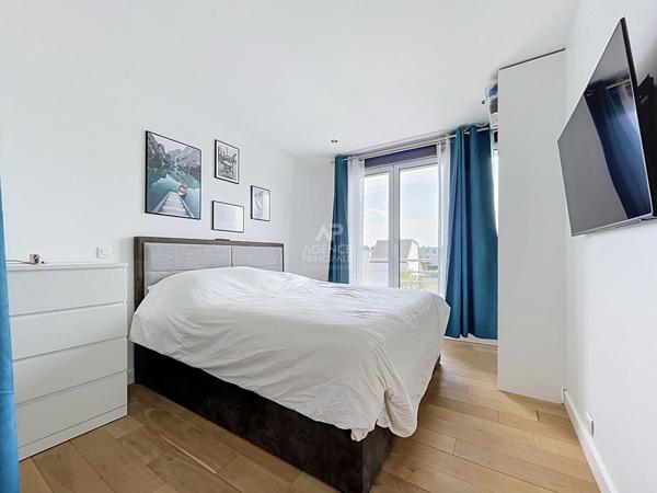 Appartement Chatou 3 pièce(s) 310 000 € **  - Référence  162044