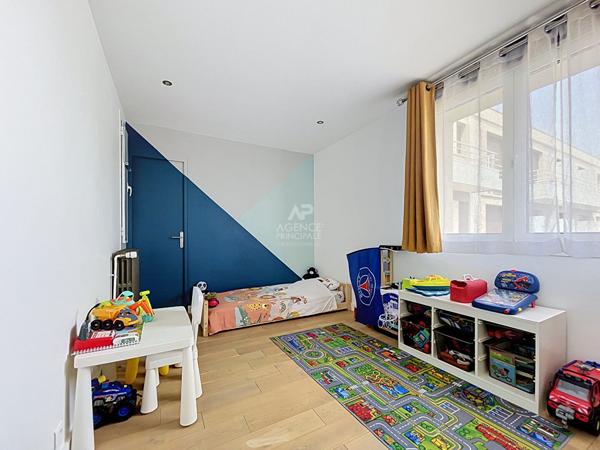 Appartement Chatou 3 pièce(s) 310 000 € **  - Référence  162044