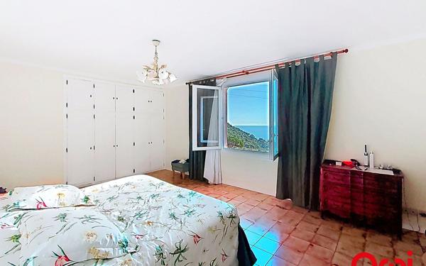 Maison à vendre    6 pièces • 155 m2 Roquebrune-Cap-Martin