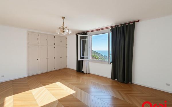 Maison à vendre    6 pièces • 155 m2 Roquebrune-Cap-Martin