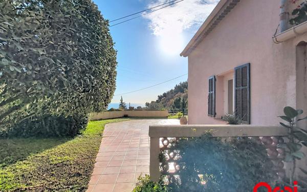 Maison à vendre    6 pièces • 155 m2 Roquebrune-Cap-Martin