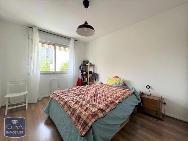 Appartement à louer 2 pièces 37.35m² Talence (33400)