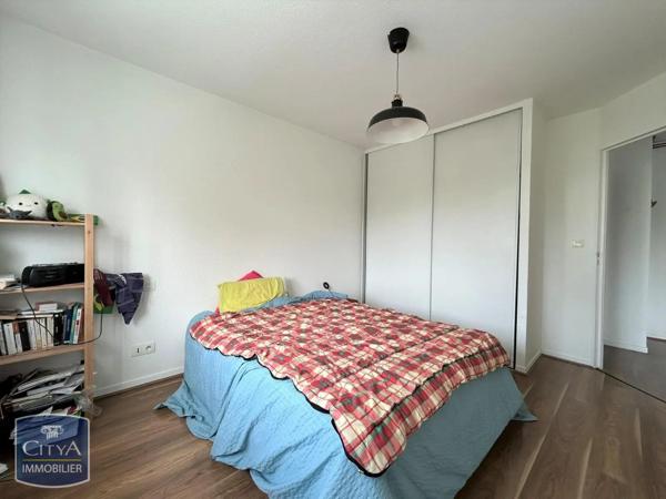 Appartement à louer 2 pièces 37.35m² Talence (33400)