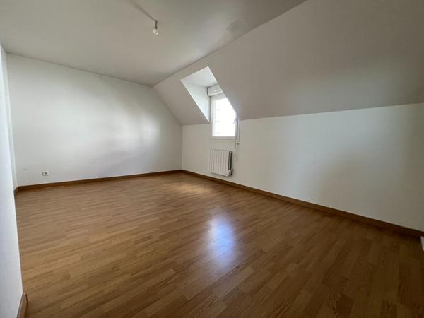 Angers - Pasteur - maison de 4 chambres -dont 1 de plain pied avec cour et stationnement