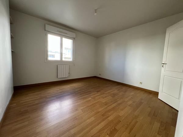 Angers - Pasteur - maison de 4 chambres -dont 1 de plain pied avec cour et stationnement