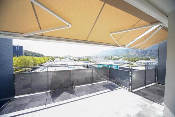 Vente Appartement 4 pièces 79 m2 à Échirolles