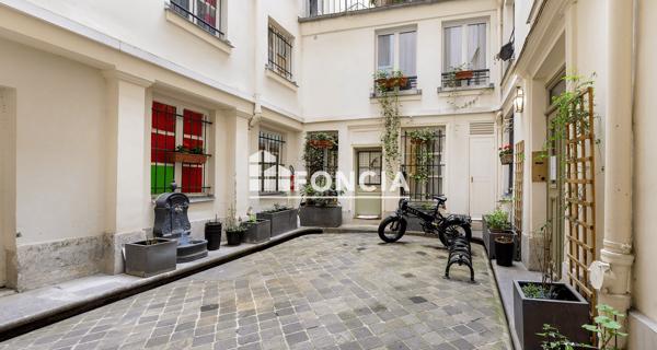 À vendre Appartement 3 pièces 53.79 m² - Paris 75010