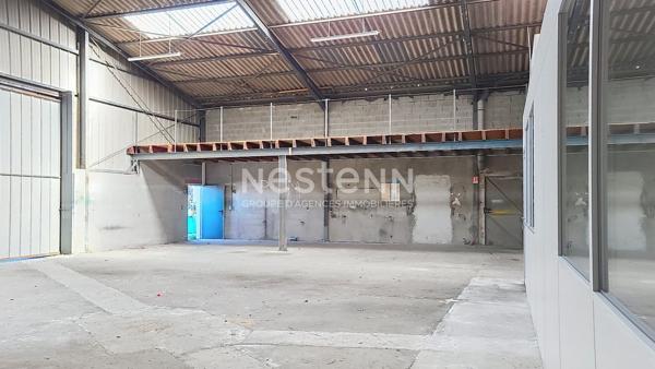 A LOUER Entrepôt / local industriel 256 m2 + rochelle de 55m²  L'Isle Jourdain (32600)