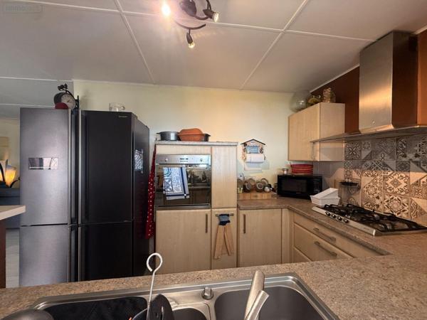 Maison à vendre à Les Trois-Bassins à la Réunion (97426), ref : 97424/191