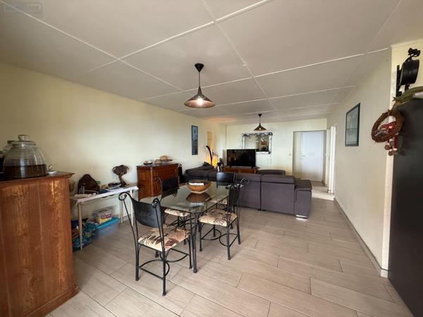 Maison à vendre à Les Trois-Bassins à la Réunion (97426), ref : 97424/191