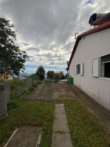 Maison à vendre à Les Trois-Bassins à la Réunion (97426), ref : 97424/191