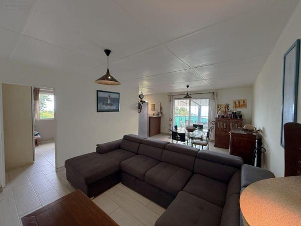 Maison à vendre à Les Trois-Bassins à la Réunion (97426), ref : 97424/191