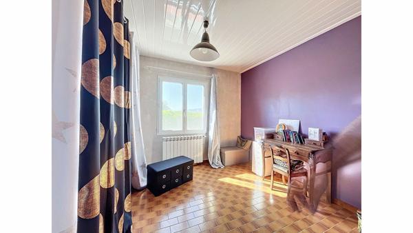 Trets - Maison T5 de163 m2 sur 4270 m² de parcelle