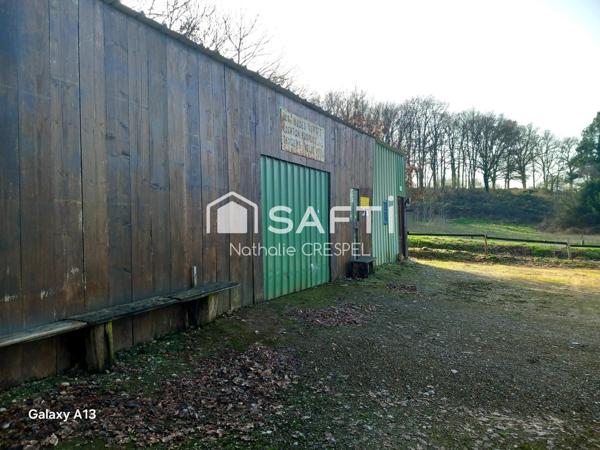 TERRAIN DE LOISIRS AU CŒUR D’UN AXE TOURISTIQUE MAJEUR