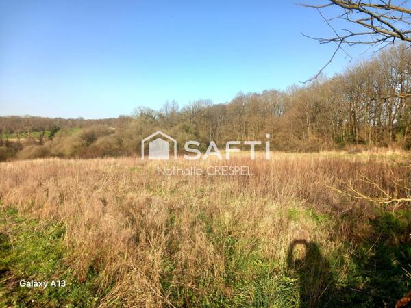 TERRAIN DE LOISIRS AU CŒUR D’UN AXE TOURISTIQUE MAJEUR