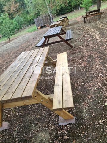 TERRAIN DE LOISIRS AU CŒUR D’UN AXE TOURISTIQUE MAJEUR